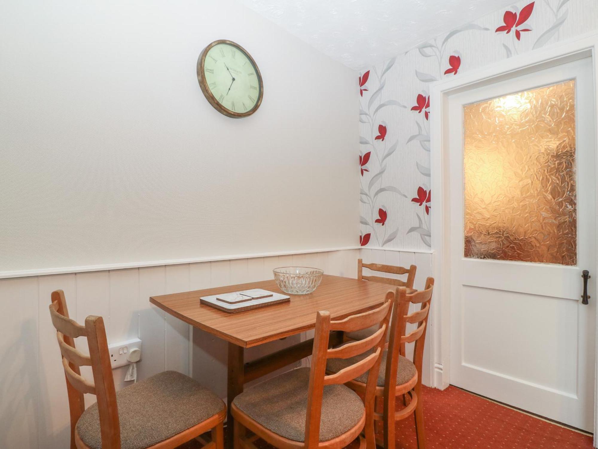 Ground Floor * Porthmadog